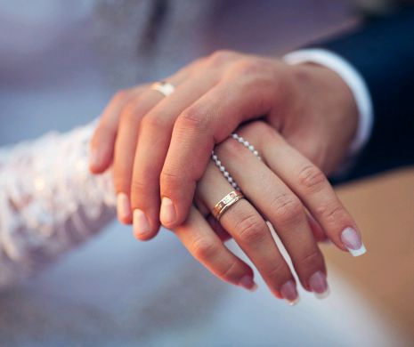 Ce dar de NUNTĂ își fac doi PEDOFILI când se căsătoresc?