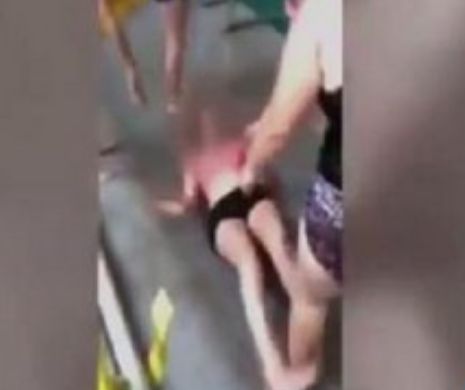 Ce i-a făcut un profesor de sport unei eleve de 14 ani înainte să rămână șomer.VIDEO
