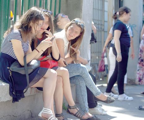 Exclusiv Evz. Mileniul pierdut. Liceenii din Capitală au chiulit aproape 800 de ani