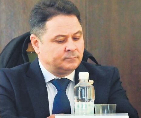 EXCLUSIV PRINT. Interlopul Vandam i-a săpat mormântul sub geam „senatorului-faliment”