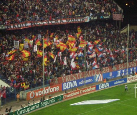 Incidente grave înaintea partidei Atletico Madrid - Deportivo La Coruna. Un fan a fost BĂTUT violent și ARUNCAT în râu!