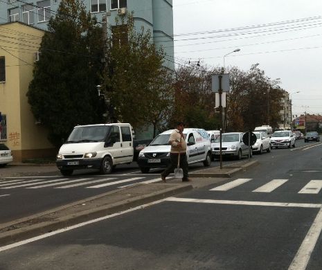 Orașul în care se inventează NOI MARCAJE RUTIERE: LINIILE LÂNGĂ BORDURI