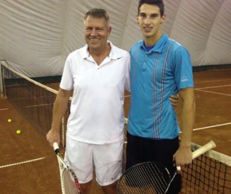 Simona Halep va avea un adversar INEDIT. Cea mai bună jucătoare de tenis din România îl va înfrunta pe Klaus Iohannis