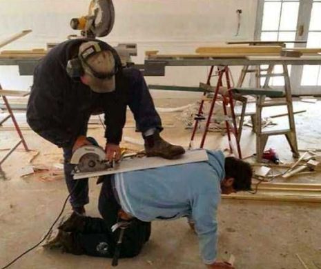 Sunt atât de PROŞTI încât e de mirare că n-au murit. Imagini care te scot şi pe tine DIN MINŢI | GALERIE FOTO