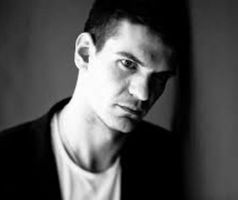 Tudor Chirilă în limbă după Loredana