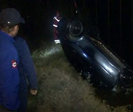 TULCEA. Trei bărbaţi au murit înecaţi după ce au plonjat cu maşina într-un canal de irigaţii