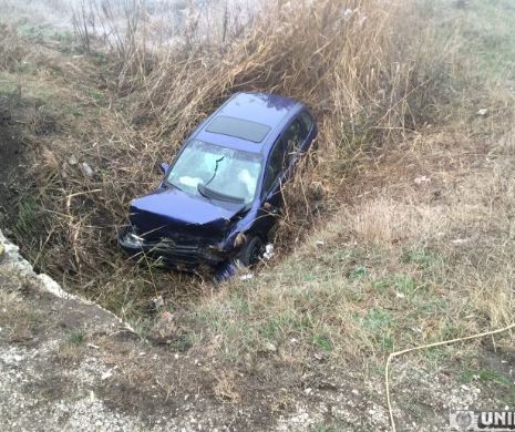 Un șofer stângaci a încercat o depășire periculoasă și era să-și ucidă un prieten