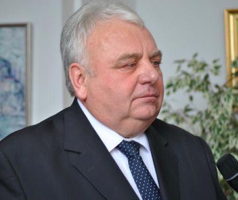 Vicele CJ Caraș Severin, accident cu mașina de serviciu. VEZI cine era la volan