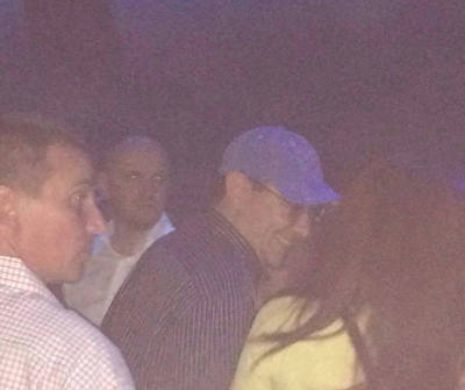 Victor Ponta, la un pahar cu Ramona Gabor