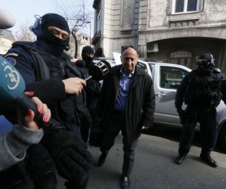 Arestații la domiciliu care și-au furat singuri căciula