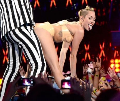 Arnold Schwarzenegger este deranjat de relaţia dintre fiul său şi Miley Cyrus. Ce crede actorul despre ea