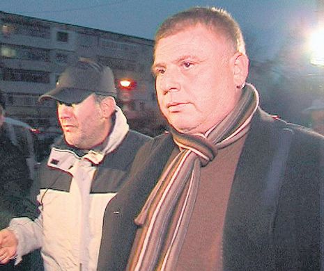 Baronul din Buzău împărțea șpaga cu fiul spiritual
