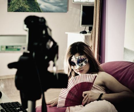 CÂŢI BANI FACE UN STUDIO DE VIDEOCHAT. AFLĂ care e INVESTIŢIA INIŢIALĂ