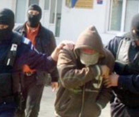 Condamnat la muncă în folosul Bisericii după ce a pozat o minoră în ipostaze indecente