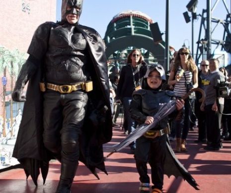 Dezvăluiri stranii despre omul din spatele lui BATMAN