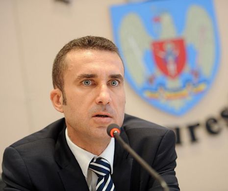 Directorul nabab din primărie, trimis în judecată