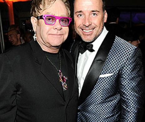 Elton John se însoară duminică