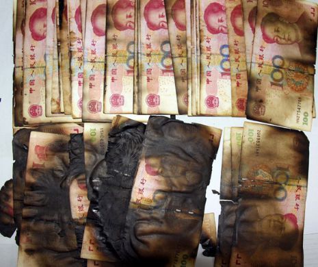 INCREDIBIL! Chinezii ARD munţi de BANI în uzine. Poţi ghici de ce?