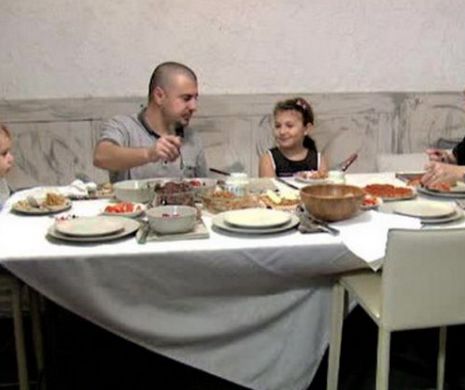 Nu aveau nici bani de paine, iar acum conduc o afacere de jumatate de milion de euro. Povestea familiei "regilor iaurtului"