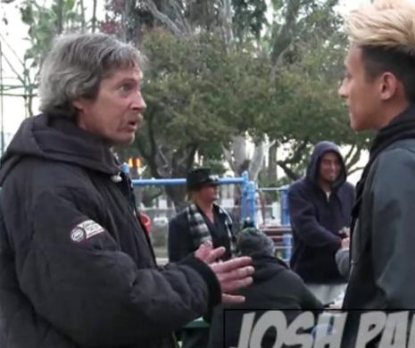 O persoană fără adăpost a primit 100 de dolari. Ce a făcut cu banii te va EMOŢIONA până la LACRIMI | VIDEO