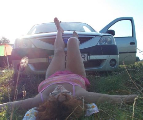 Pozele cu ea se propaga halucinant pe Facebook! Ai sa-ti faci cruce cand vei vedea cum s-a lasat fotografiata o sexy-gospodina