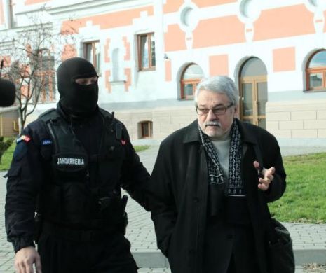 Preşedintele şi vicepreşedintele CJ Hunedoara sunt arestaţi la domiciliu