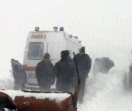 Prima victimă a viscolului. O tânără a murit în Ambulanța blocată în nămeți