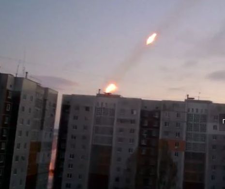 RACHETE trase din spatele blocului. Imagini revoltătoare din estul Ucrainei