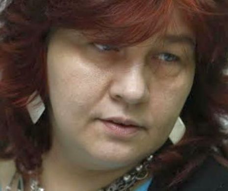 Și cei care i-au tolerat pe vătafii cu caschete albastre trebuie luați la întrebări