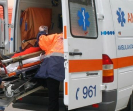 Șmecher de 19 ani cu BMW a spulberat o femeie. Polițiștii spun că victima trecea strada neregulamentar