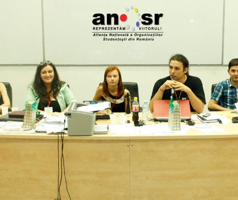 Studenții critica decizia Guvernului României de a emite, fără consultare, o nouă Ordonanță de Urgență pentru modificarea Legii Educației