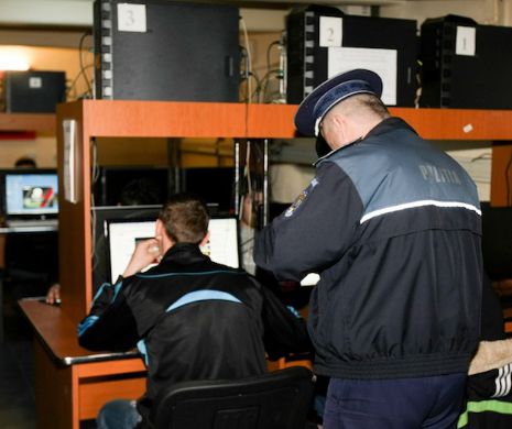 21 de elevi care au chiulit de le ore, găsiţi de poliţşti. Află unde pierdeau vremea tinerii
