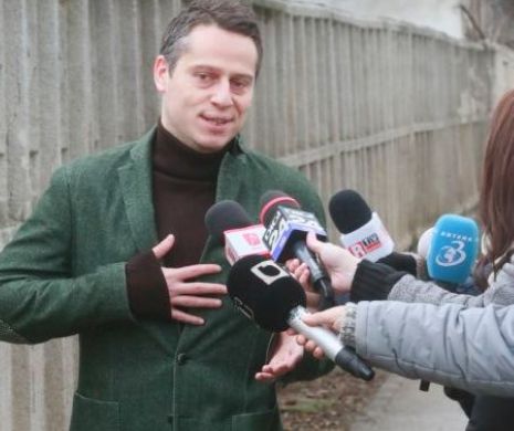 Andrei Hrebenciuc s-a întâlnit cu tatăl în sala de judecată