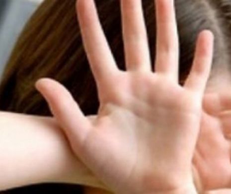 Bărbați ARESTAȚI pentru PORNOGRAFIE INFANTILĂ