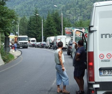 Circulaţia rutieră afectată pe DN 6, în perimetrul oraşului Strehaia