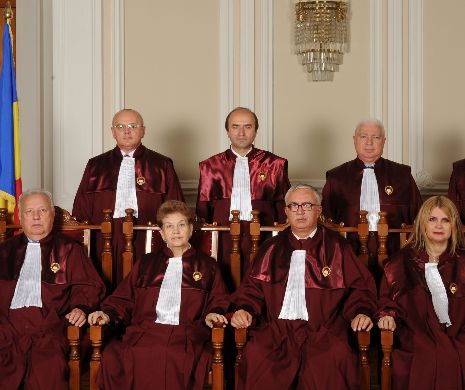 Curtea Constituțională, despre migraţia aleşilor: Scopul OUG- orientarea aleşilor locali într-o anumită direcţie politică şi de a constitui o nouă majoritate