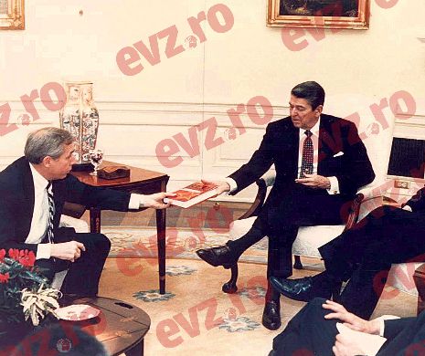 EXCLUSIVITATE EVZ. INTERVIU-EVENIMENT (I) cu generalul Ion Mihai Pacepa. „Sper ca noul președinte al României să publice documentele privind asasinarea de către Securitate a lui Vlad Georgescu și Noël Bernard”