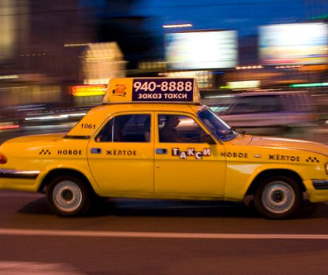 Incredibil ce face un TAXIMETRIST RUS în timpul curselor prin Minsk| Galerie foto