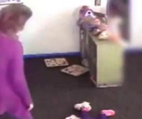 Incredibil. O educatoare de la creșă bate copiii cu picioarele.VIDEO REVOLTĂTOR.