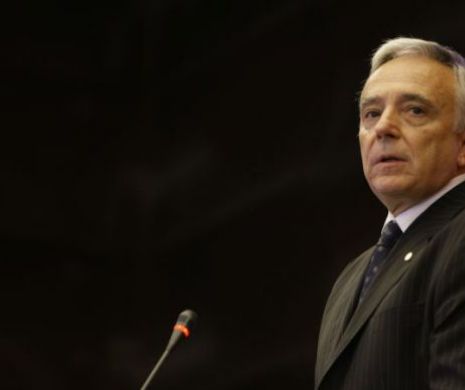 ISĂRESCU vine cu SOLUȚII la criza francilor. Una dintre ele: ratele să rămână la valoarea din DECEMBRIE