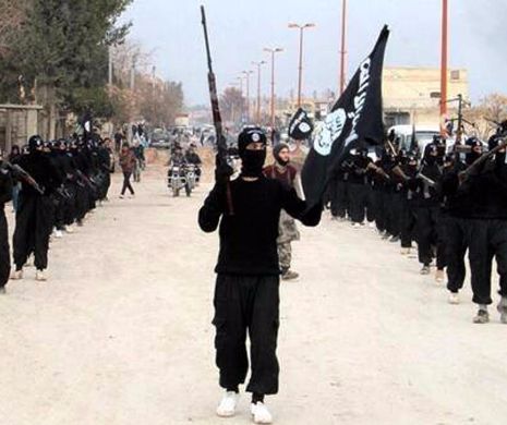 Jigadiştii din Statul Islamic au difuzat o înregistrare cu un COPIL care a executat doi "agenţi ruşi"