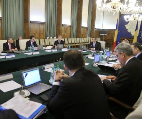 Miniștrii, trași de urechi în fața presei