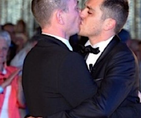 O căsătorie gay, între un francez și Mohamad a fost legalizată în Franța