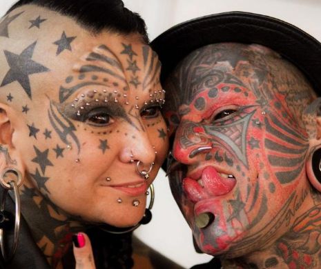 S-au deschis PORȚILE IADULUI. Locul unde se adună oamenii cu CORNE și piercing-uri EXTREME | GALERIE FOTO
