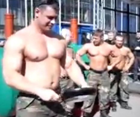 Soldaţii RUŞI au şocat o lume întreagă. Ce au făcut nişte COLOŞI în timpul unei demonstraţii | VIDEO