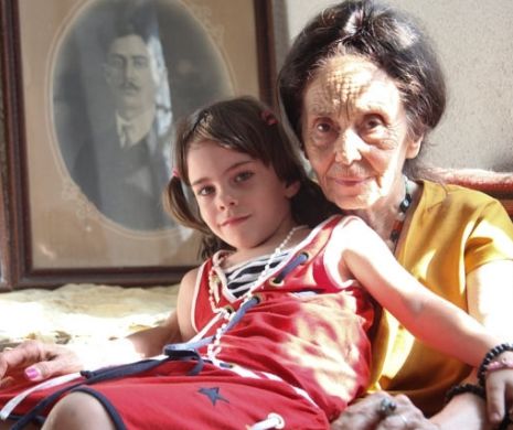 Ti se rupe sufletul! Ce face cea mai batrana mama din Romania dupa ce isi duce fiica la gradinita