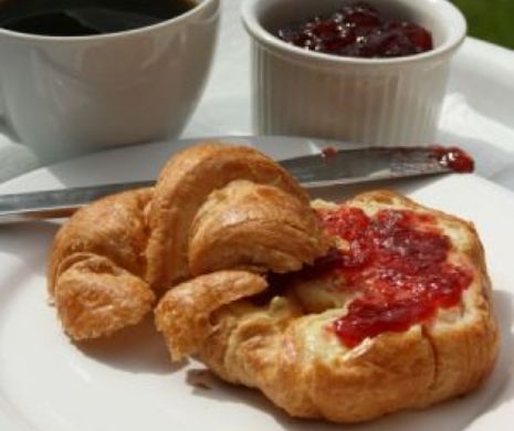 Trei reguli de urmat la micul dejun dacă vrei să slăbești