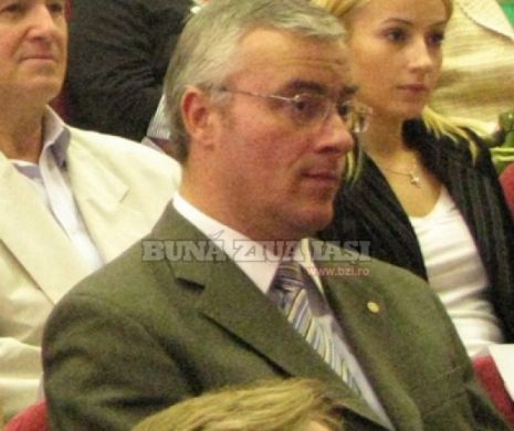 Un conferenţiar de la Facultatea de Medicină din Iaşi a fost reţinut pentru luare de mită, tentativă de viol şi şantaj