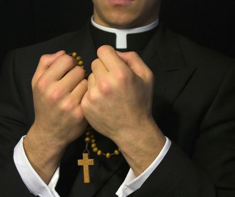 Un PREOT a recunoscut în fața enoriaților că este HOMOSEXUAL. Cum au reacționat credincioșii. Este ICREDIBI