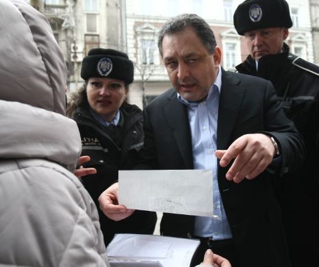 Vanghelie a cumpărat agende de lux pentru președinții de bloc: "Pierdeau colile pe care scriau urât în ședințe"